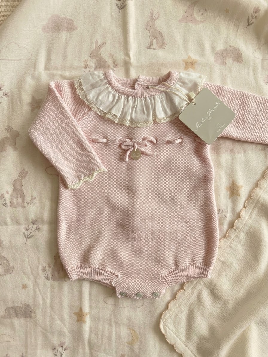 PELELE PUNTO NIÑA