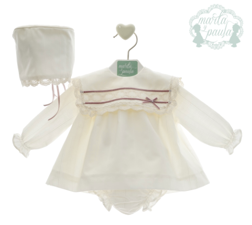 Jesusin con capota y pololo- C. Audrey de Marta y Paula